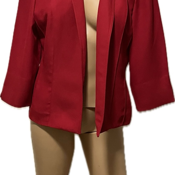 Woman’s med/large jackets - Picture 4 of 9